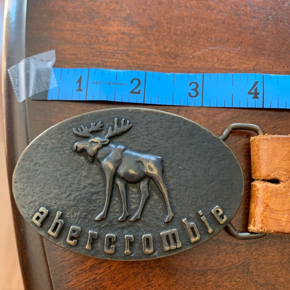 Abercrombie Belt. Tan with buckle Fits 32 a 36